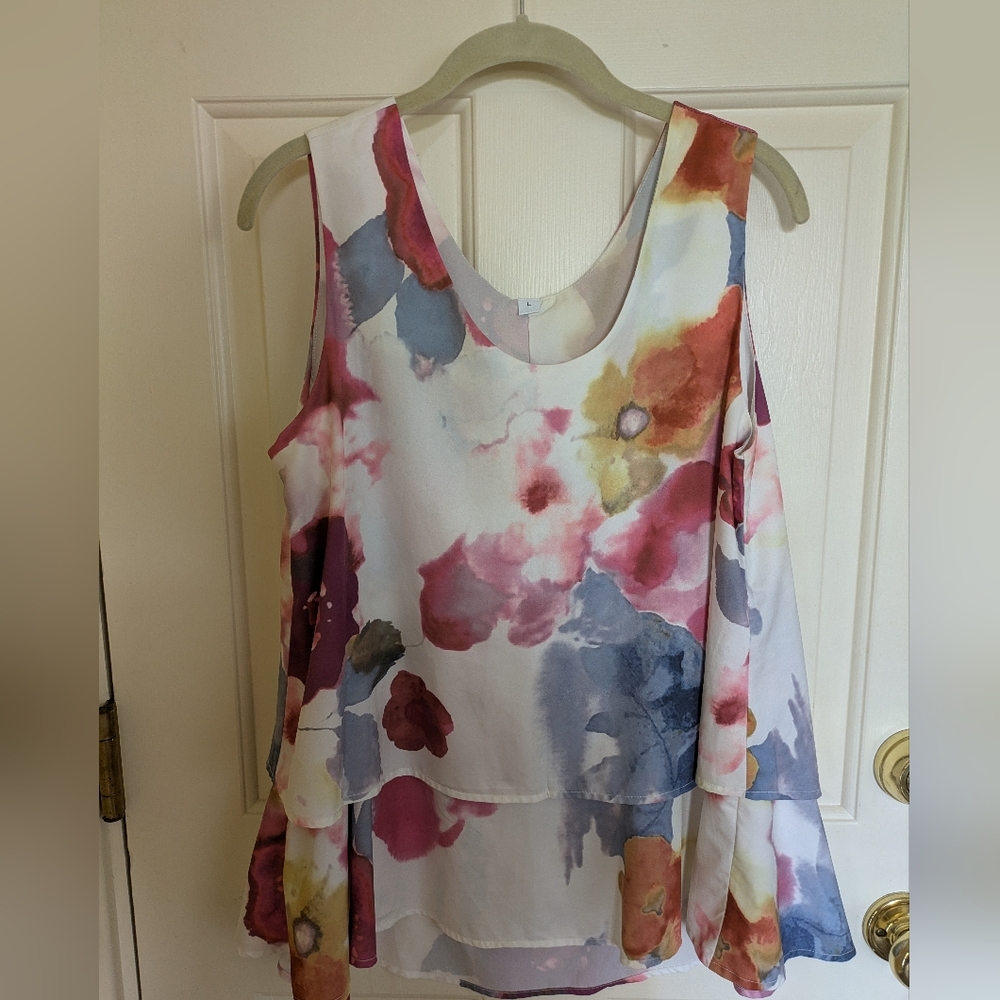 Floral Sleeveless Women's Blouse